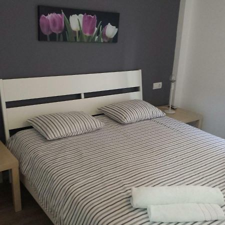 La Casa dei Fiori Appartamento Valenza Esterno foto