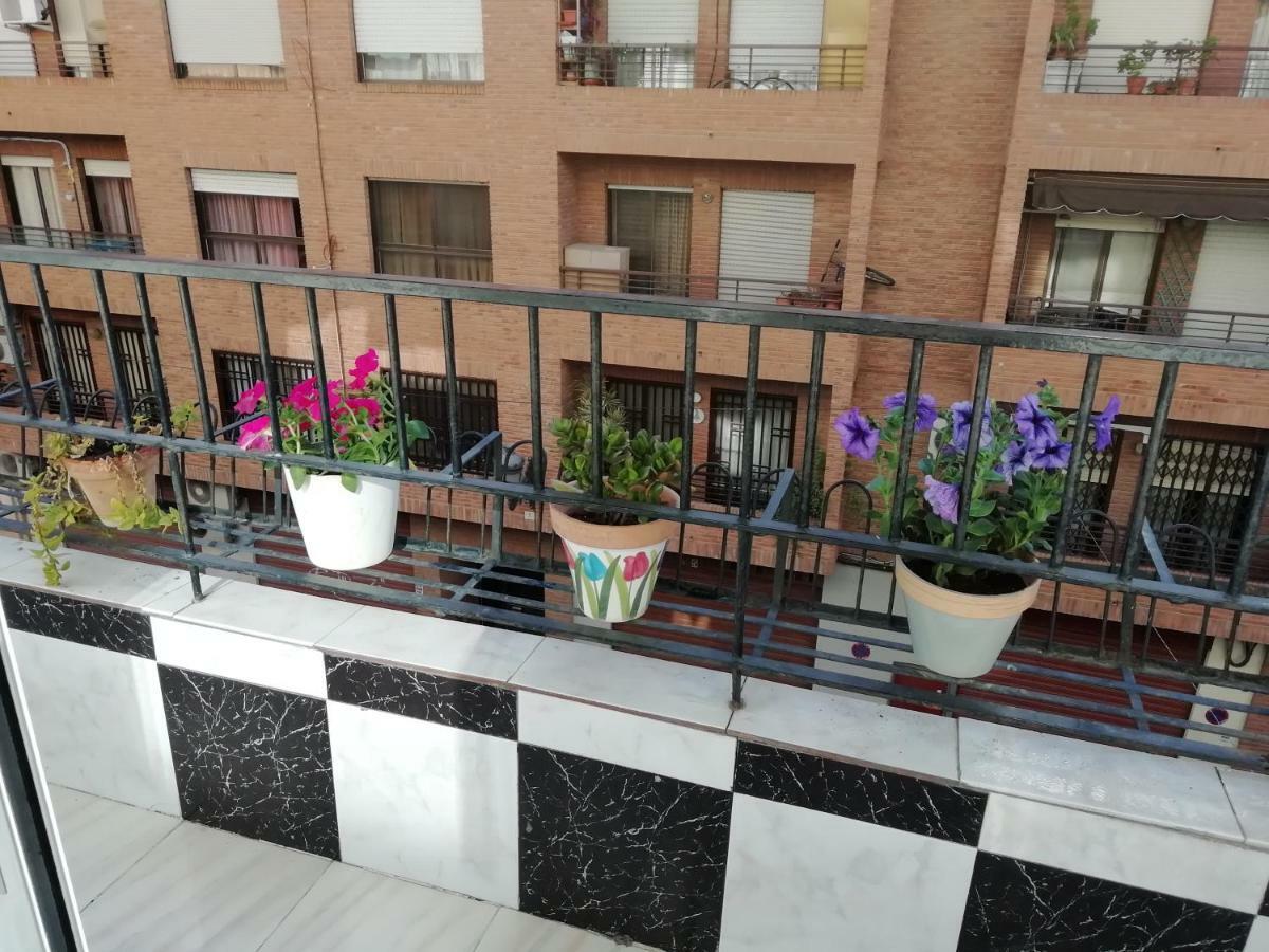 La Casa dei Fiori Appartamento Valenza Esterno foto